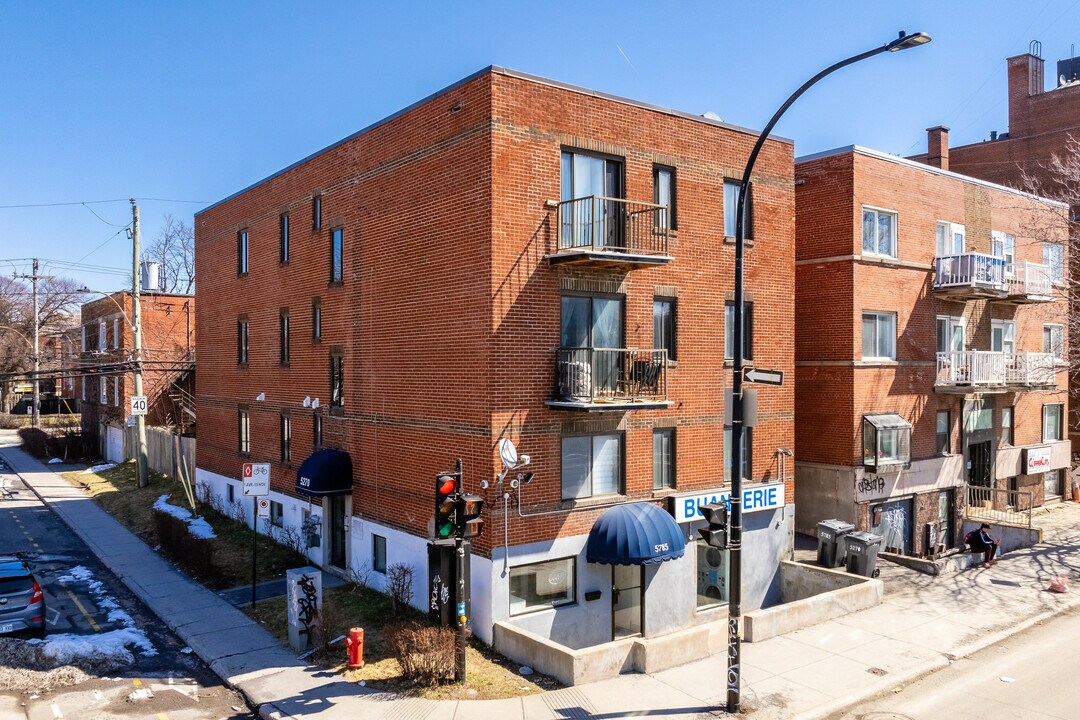 5270 Bourret Av in Montréal, QC - Building Photo