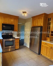 172 Parsons Ln in Rochester Hills, MI - Building Photo - Building Photo