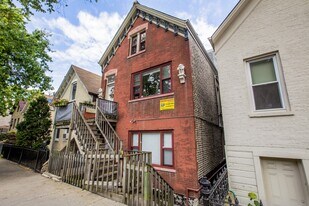 2022 W Shakespeare Ave in Chicago, IL - Building Photo