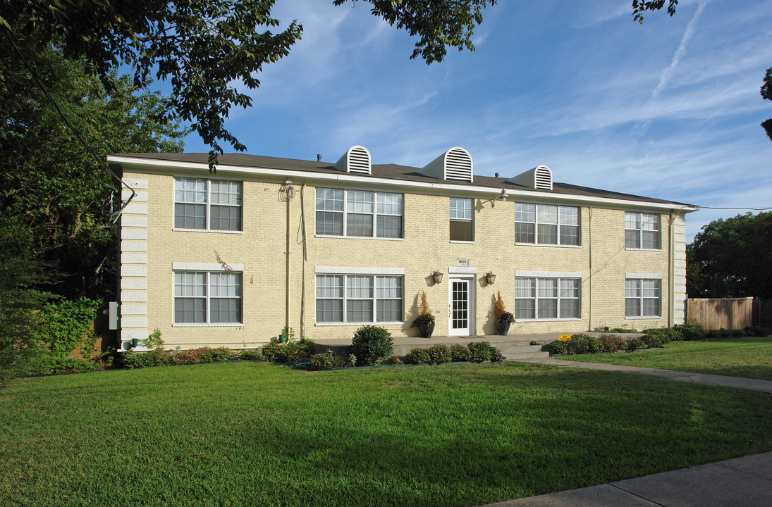 4625 Junius St in Dallas, TX - Foto de edificio