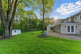 121 Indian Meadow Dr in Northborough, MA - Foto de edificio - Building Photo