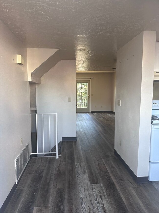 1750 Hitching Post Dr in Green River, WY - Building Photo - Building Photo