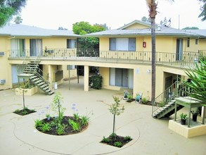 Tobias Villas in Panorama City, CA - Building Photo - Building Photo