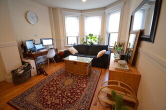 85 Park Dr, Unit 10T in Boston, MA - Foto de edificio - Building Photo