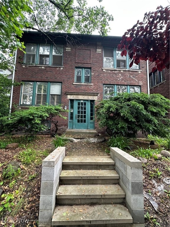 property at 2276 Grandview Ave