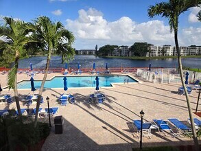 1831 Sabal Palm Dr in Davie, FL - Building Photo - Building Photo