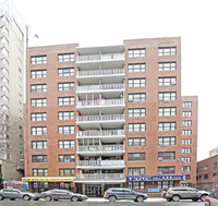 13324 Sanford Ave in Flushing, NY - Foto de edificio - Building Photo