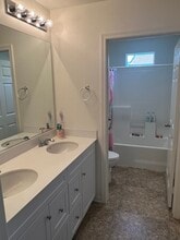 14838 Nordhoff St in Panorama City, CA - Foto de edificio - Building Photo