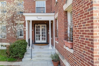 2527-2531 Q St NW in Washington, DC - Foto de edificio - Building Photo