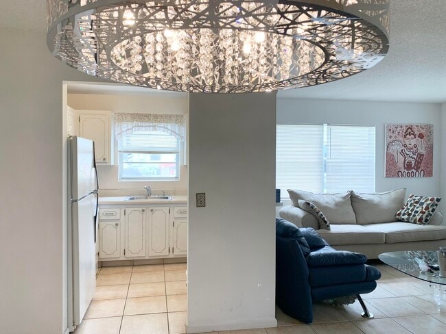 5 Sussex A in West Palm Beach, FL - Building Photo - Building Photo