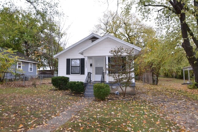 1307 N Fremont Ave in Springfield, MO - Building Photo - Building Photo
