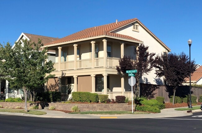 3072 Village Plaza Dr in Roseville, CA - Building Photo - Building Photo