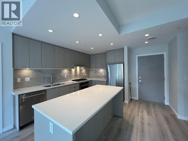 property at 625 Cottonwood Ave