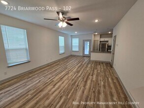 7724 Briarwood Pass in San Antonio, TX - Building Photo - Building Photo