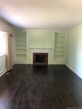 927 Burroughs Rd in Fairfield, CT - Building Photo - Building Photo