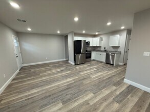 117 W Lewis St in Carterville, MO - Building Photo - Building Photo