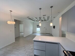 1723 W Marlin St, Unit 2 in Pharr, TX - Building Photo - Building Photo