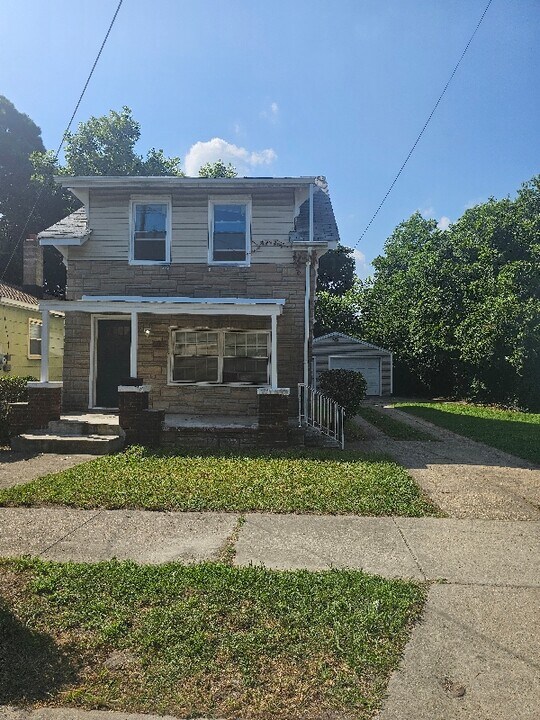 1021 30th St in Newport News, VA - Building Photo