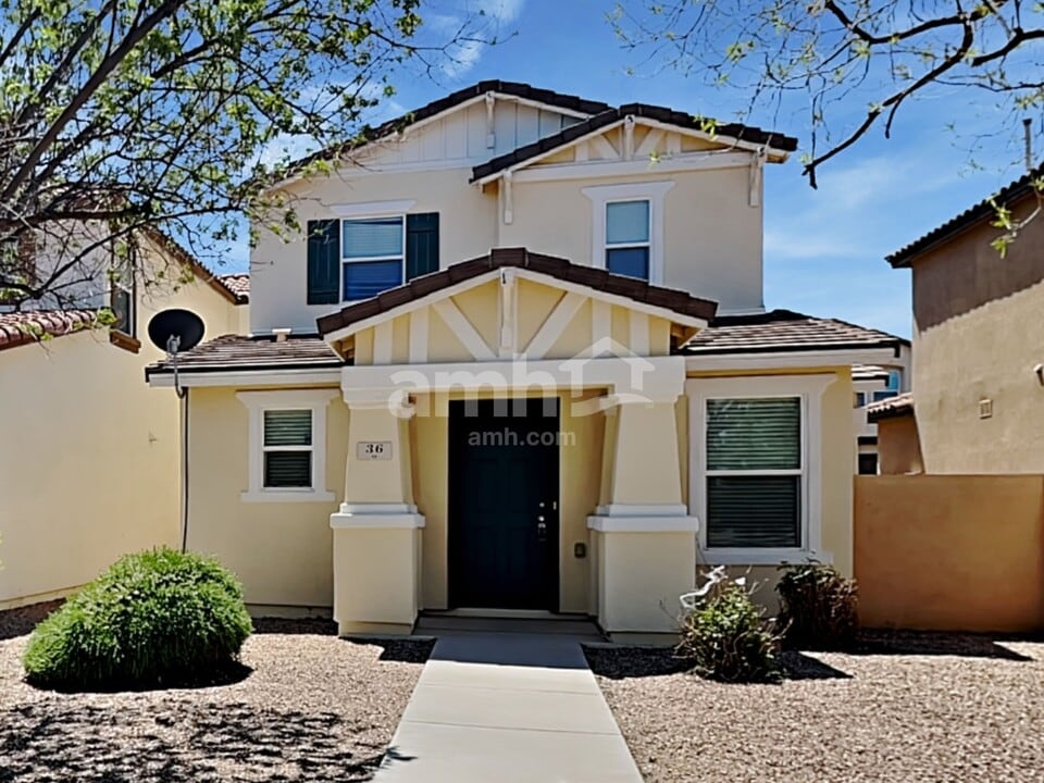 36 W Paseo Celestial in Sahuarita, AZ - Foto de edificio