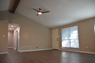 8318 Grey Knoll Dr in San Antonio, TX - Building Photo - Building Photo