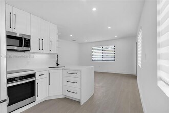 1293 SW 22nd Ave in Miami, FL - Building Photo - Building Photo