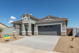 3905 S 244th Dr in Buckeye, AZ - Building Photo - Building Photo