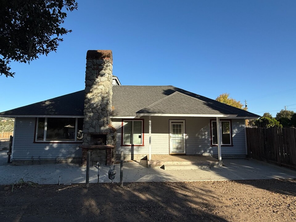 6020 Conejo Rd in Atascadero, CA - Building Photo