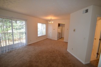 7008 Ohio Ave in Cincinnati, OH - Foto de edificio - Interior Photo