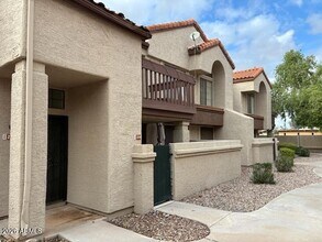 839 S Westwood in Mesa, AZ - Foto de edificio - Building Photo