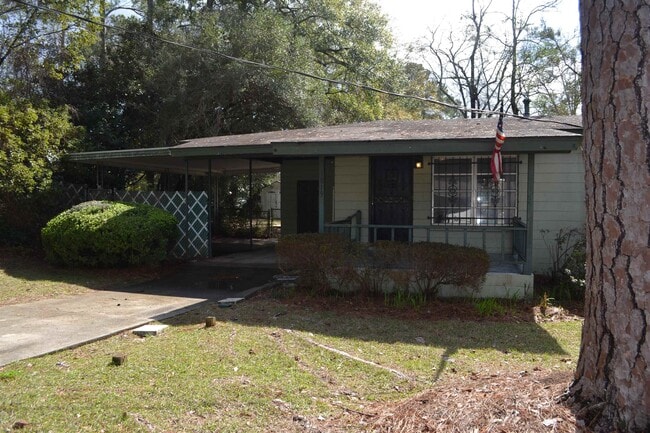 property at 1819 Mayhew St