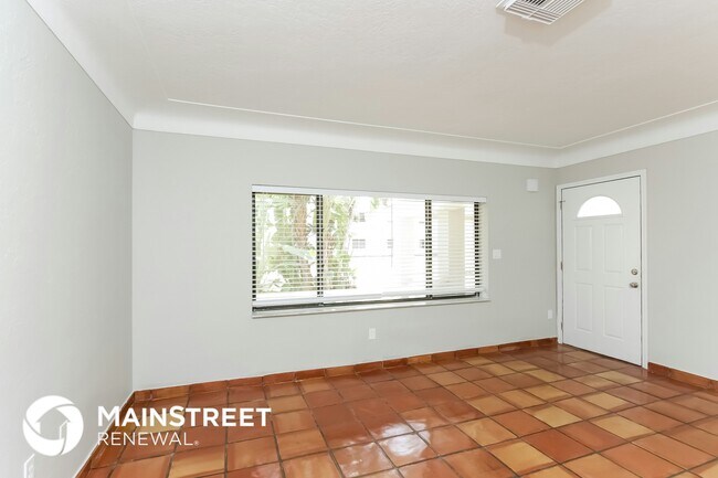property at 2035 Goldenrod St