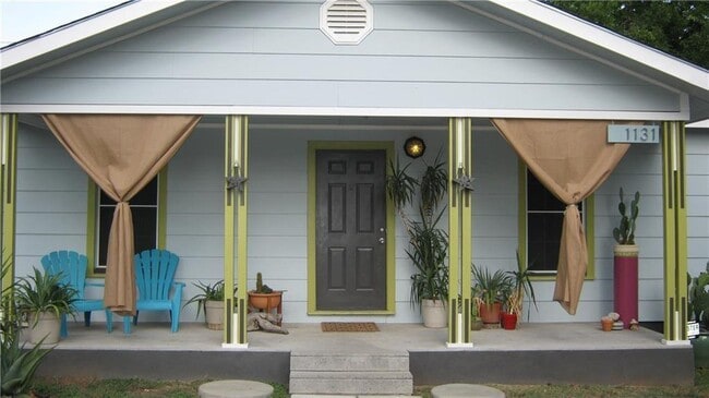 1131 Ebert Ave in Austin, TX - Building Photo - Building Photo