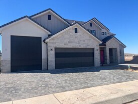 2600 E Rosedale Dr in Saint George, UT - Building Photo