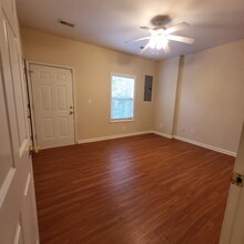 1115 Oatlands Park in Lexington, KY - Foto de edificio - Building Photo