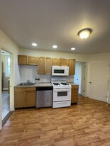 7 Story Ct, Unit 4