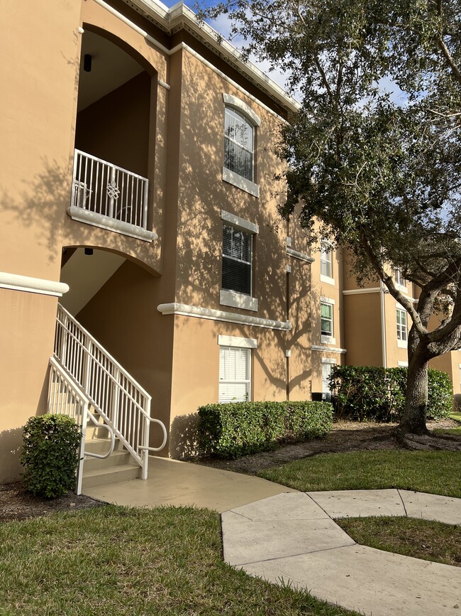 property at 5095 Fairways Cir