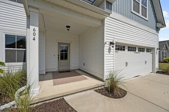 604 Alston Blvd in Hampstead, NC - Building Photo - Building Photo