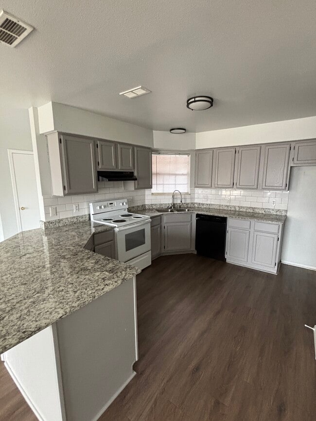 2839 Adrian Ave, Unit Unit B in Springdale, AR - Building Photo - Building Photo