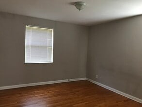 8153 Whitburn Dr in St. Louis, MO - Building Photo - Building Photo