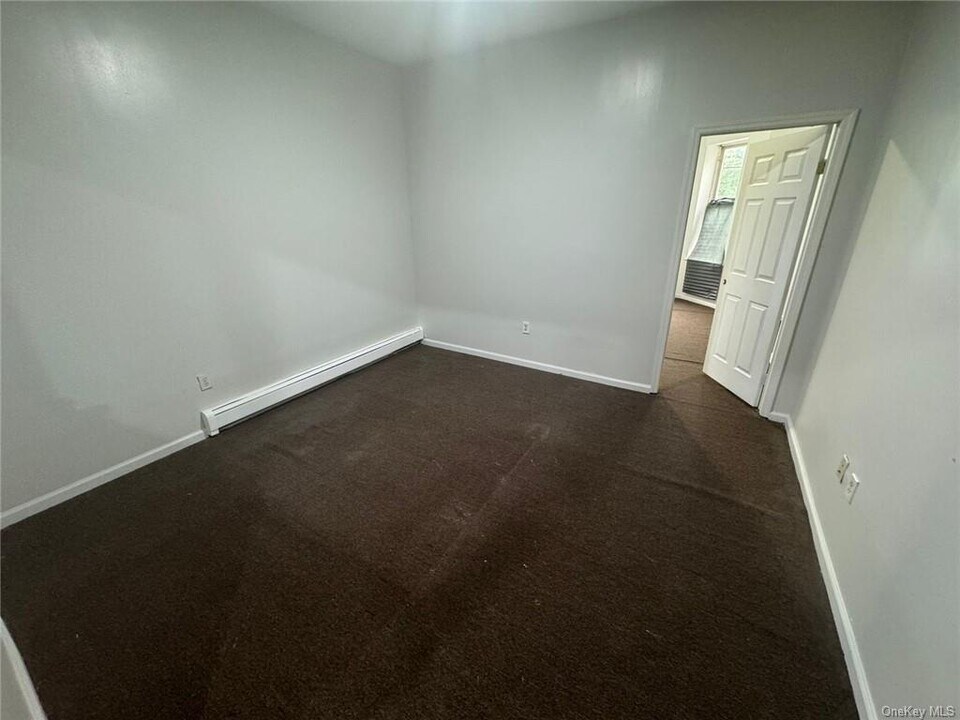 2120 Vyse Ave-Unit -2FL in Bronx, NY - Building Photo