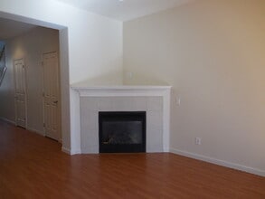 13058 SW Fitzwilliam Ct in King City, OR - Building Photo - Building Photo