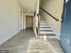 8609 Shady Pines Dr in Frederick, MD - Building Photo - Building Photo