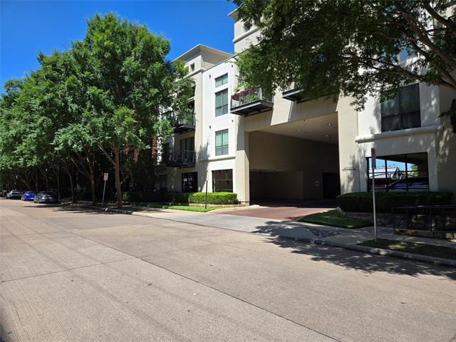 4605 Cedar Springs Rd in Dallas, TX - Building Photo - Building Photo