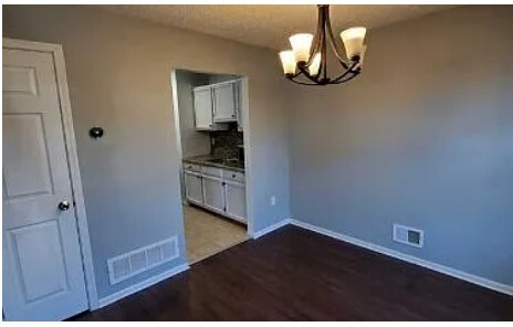 35 Vaughan Dr in Newark, NJ - Building Photo - Building Photo