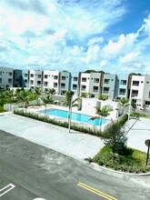 2505 NE 193rd St-Unit -4216 in Aventura, FL - Building Photo - Building Photo