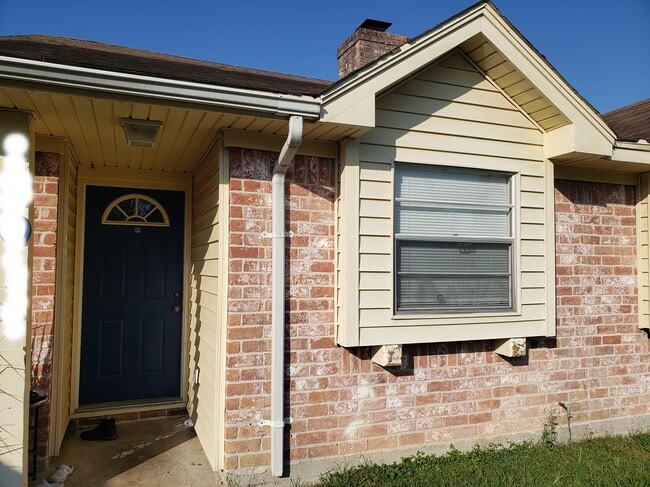 13014 Maxim Dr in Houston, TX - Building Photo - Building Photo