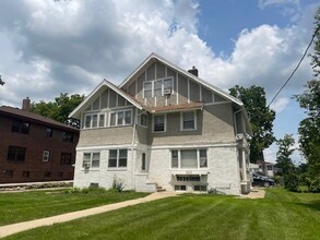 3309 University Ave in Des Moines, IA - Foto de edificio - Building Photo