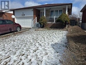 4129 Brandon Gate Dr in Mississauga, ON - Building Photo - Building Photo