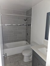 740 W Paseo Del Mar in Los Angeles, CA - Foto de edificio - Building Photo