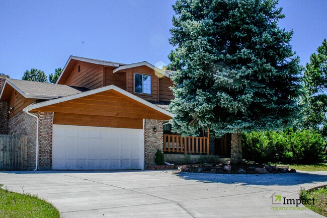 property at 8586 E Lakeview Dr
